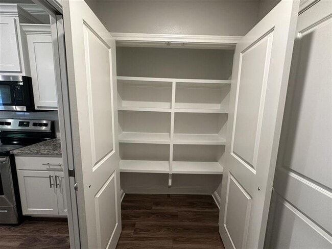 Building Photo - Magnolia Park #10722