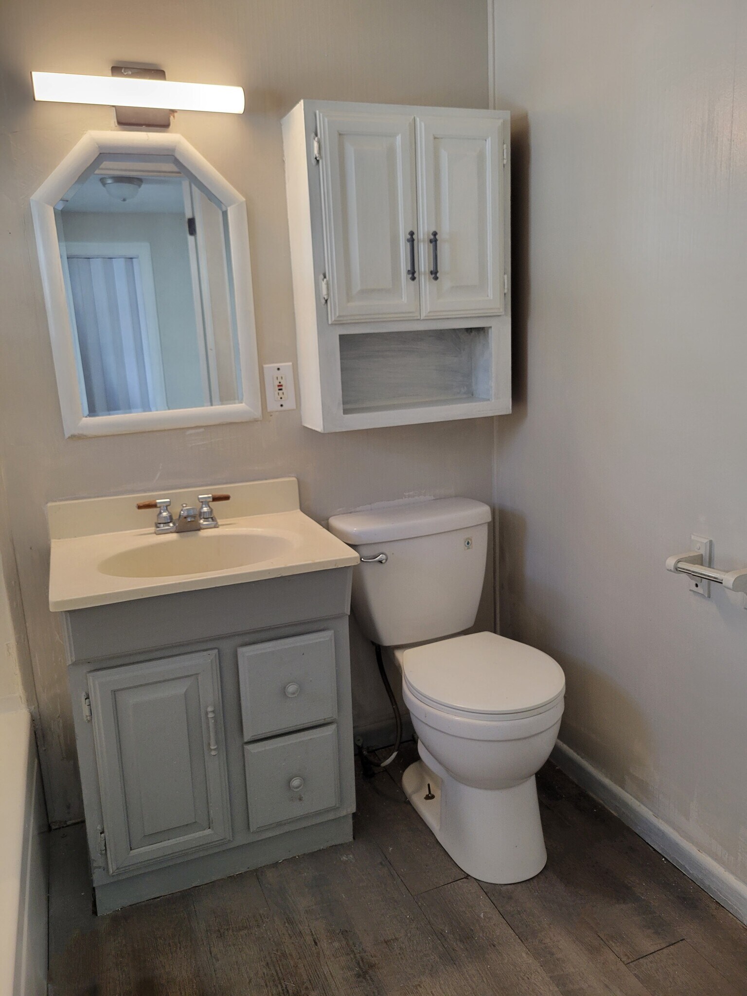 Building Photo - 479 N Eureka Ave