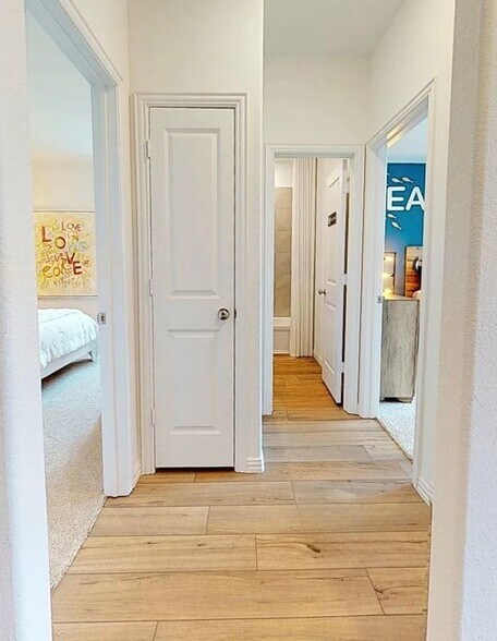 Building Photo - 1000 Chip St