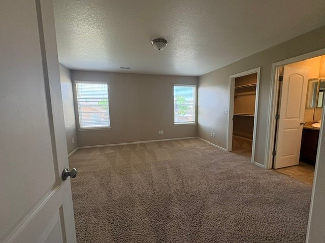 Building Photo - 1652 Chelmsford Ct