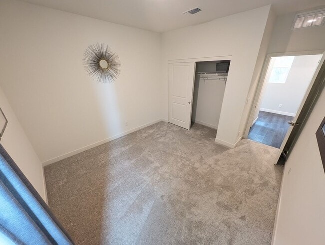 Building Photo - 10795 Gentle Crst Ave