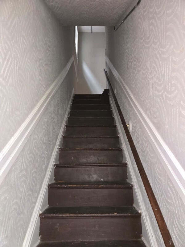 Building Photo - 3440 Oregon Ave