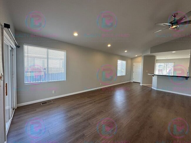 Building Photo - South Meadows 3-Bedroom 2 Bath Home New paint and Carpet Mt. Rose Views & Covered Patio