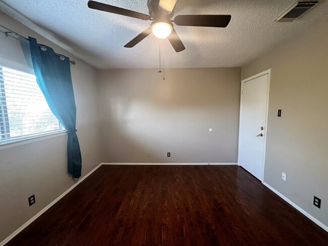 Building Photo - 7543 Prairie Lace