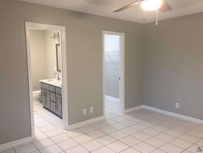 Building Photo - 542 Loblolly Ln