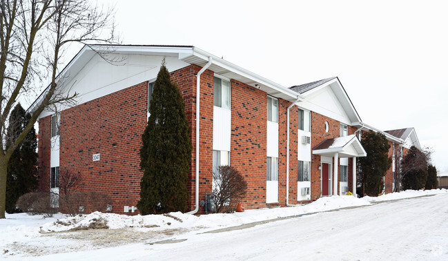 Building Photo - Heritage Court