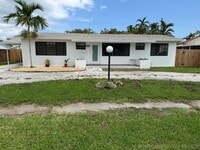 Building Photo - 4901 SW 94th Ave