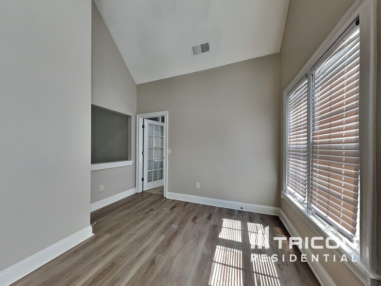 Building Photo - 296 Brackin Trace