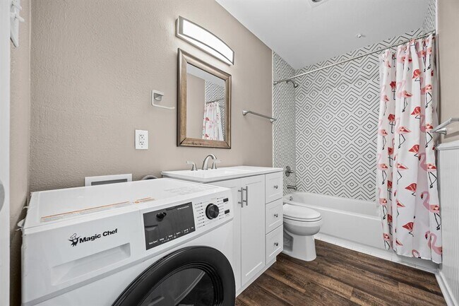 Building Photo - 5215 St Georges Green