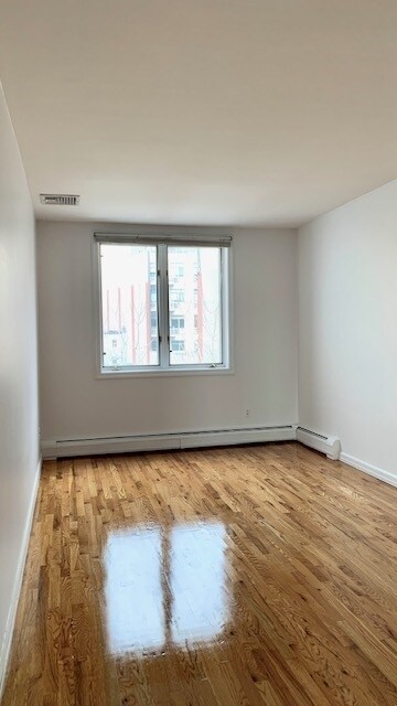 Building Photo - 200 Christopher Columbus Dr