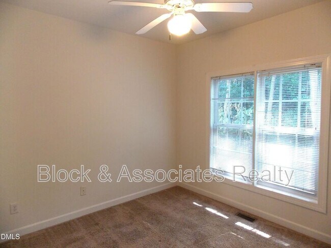Building Photo - 2701 Sterling Park Dr