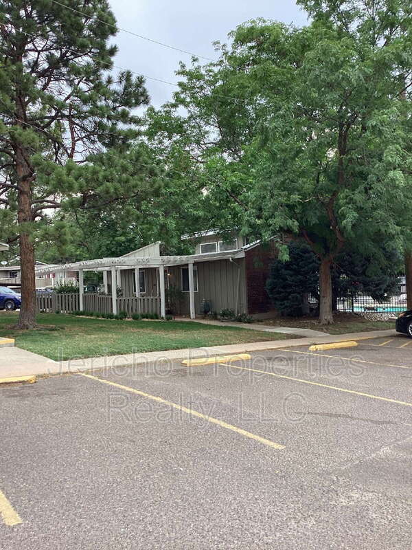 Building Photo - 857 S Van Gordon Ct