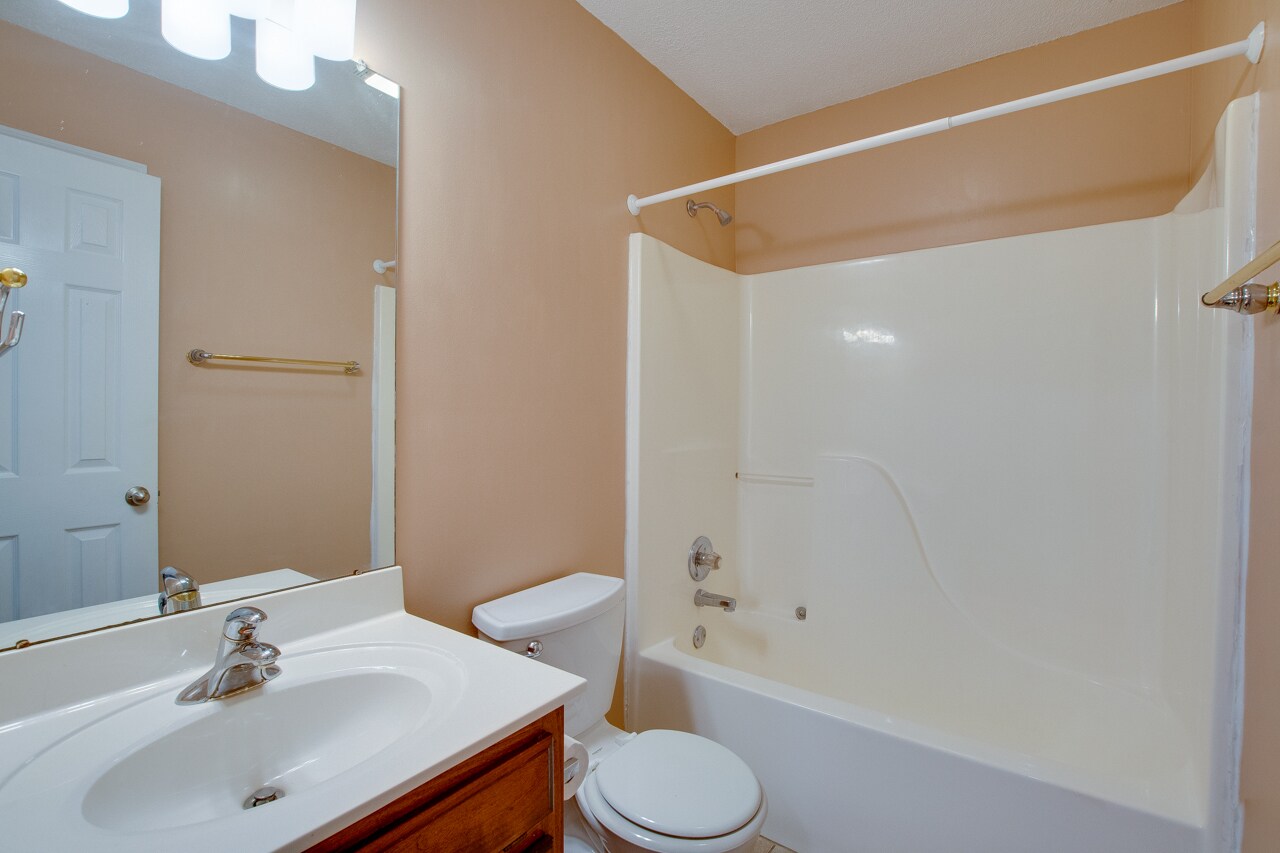 Bathroom - 104 Willow Green Dr