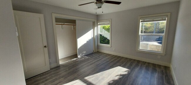 large sunny bedroom - 549 W Avenue 26