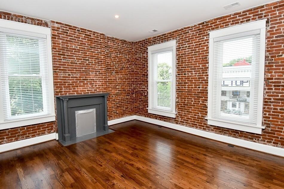 Building Photo - 1764 Frankfort Ave