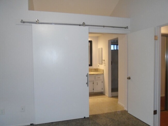 Building Photo - WELCOME HOME !!!