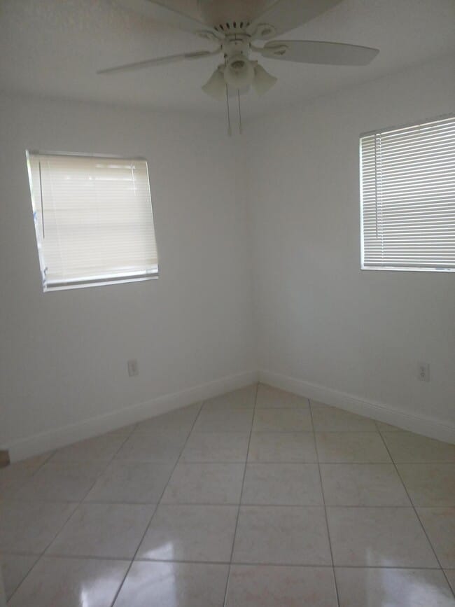 Building Photo - 4289 S Mary Cir