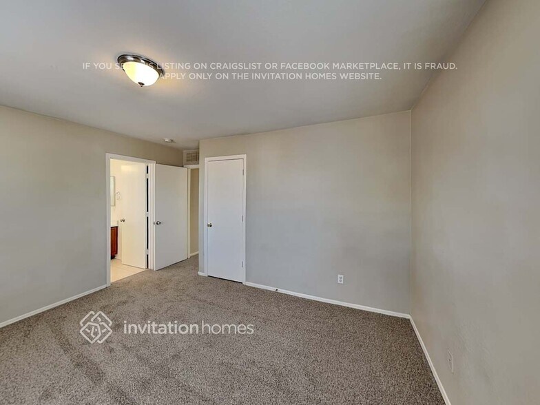 Building Photo - 424 N 66th Ave