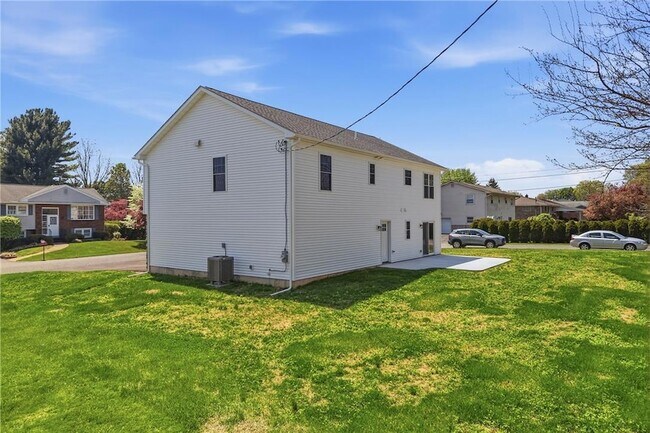 Building Photo - 2905 Roosevelt St