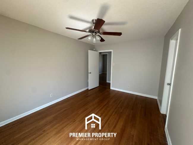Building Photo - 5218 Fernleaf Ave