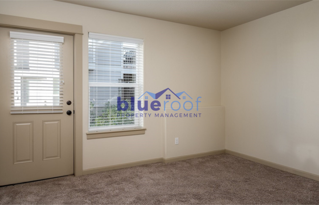 Building Photo - 7761 NE Mary Beth Ln