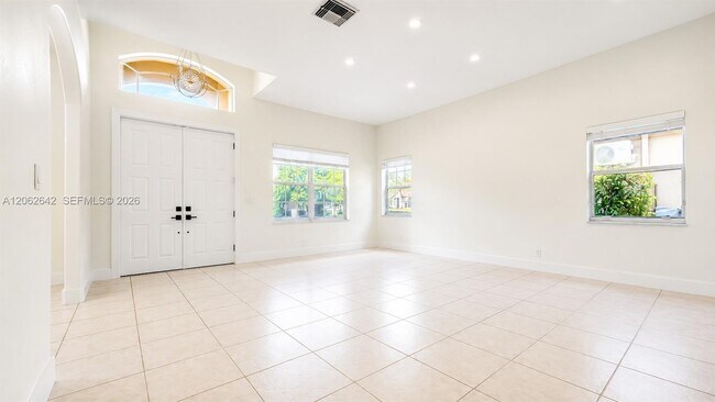 Building Photo - 4310 Diamond Way