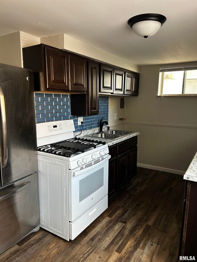 Building Photo - 2611 W Wardcliffe Dr