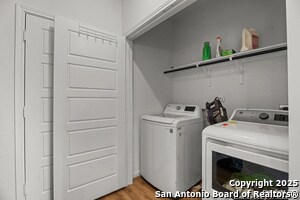 Building Photo - 916 Windflower