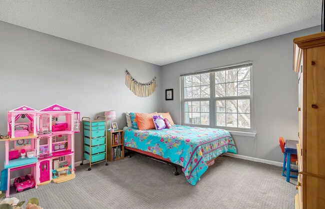 Building Photo - 9440 E Girard Ave