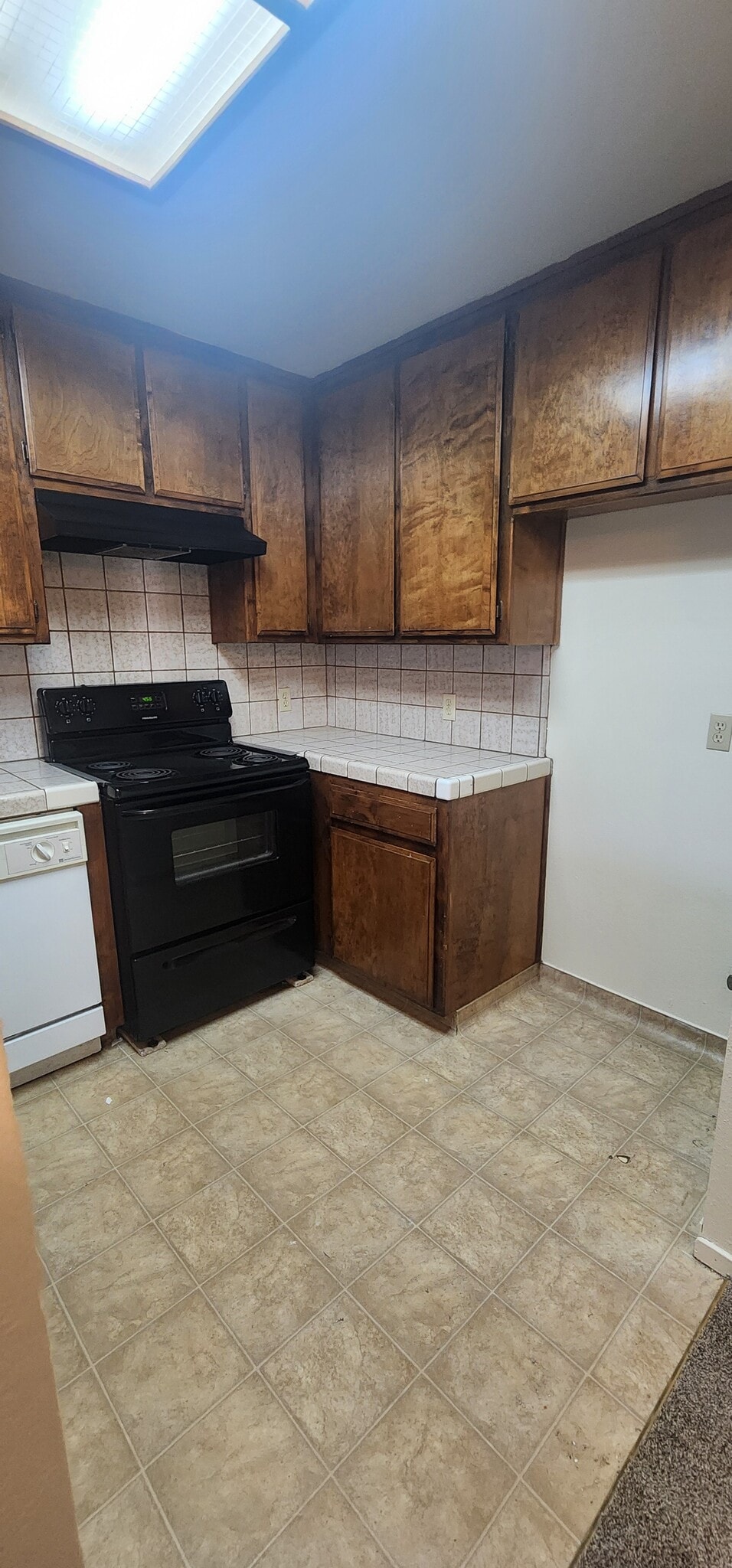 Stove and Fridge Space - 5913 Auburn Oaks Dr