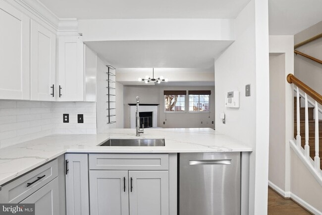 Building Photo - 2858 New Providence Ct