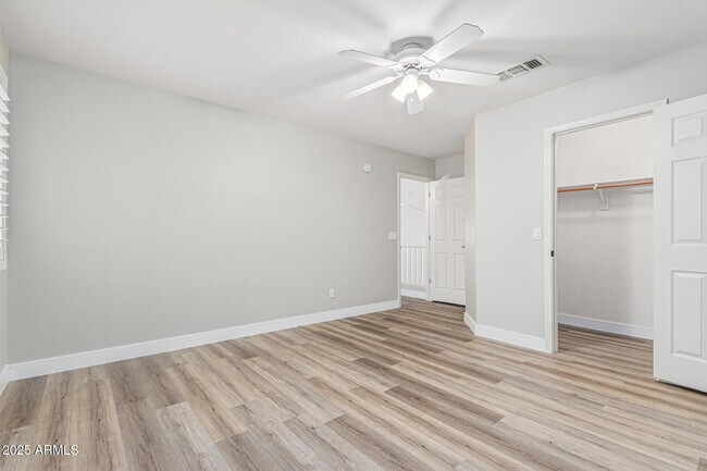 Building Photo - 1038 E Harrison Ct