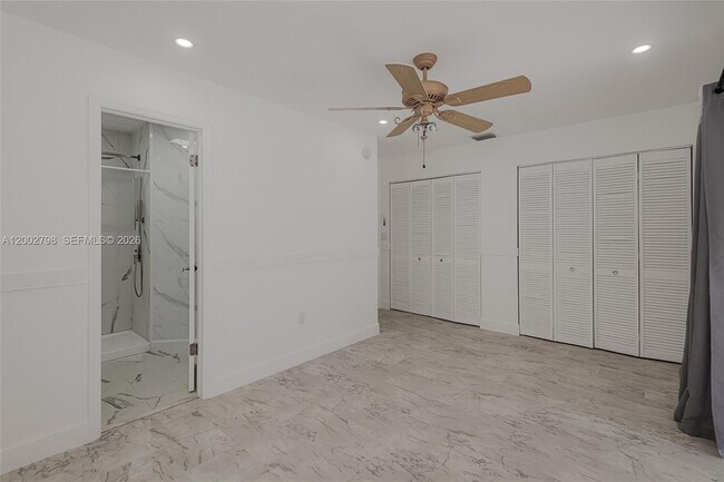 Building Photo - 6325 SW 138th Ct