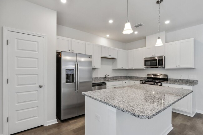 Building Photo - "Charming 4 Bed/2 Bath Home in Bluffton, S...