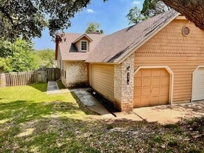 Building Photo - 367 Fantail Loop