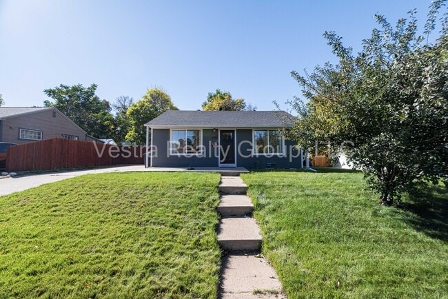 Primary Photo - 2245 S King St