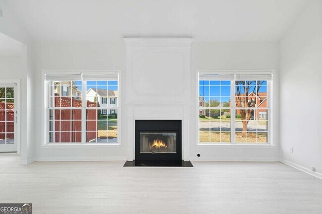Building Photo - 4000 River Green Pkwy
