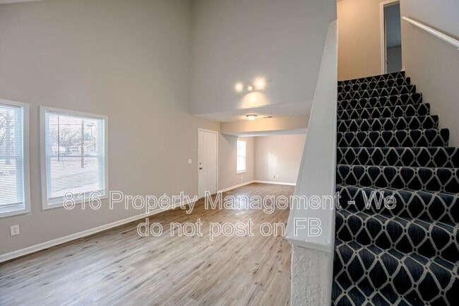 Building Photo - 6901 Jackson Ave