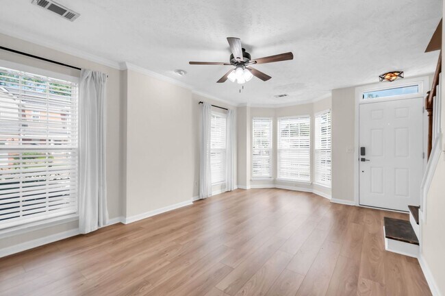 Building Photo - 426 Compton Ln