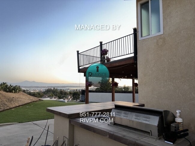 Building Photo - INTRODUCING A RARE GEM IN MORENO VALLEY!! ...