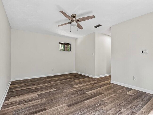 Building Photo - 3335 Micanopy Trail