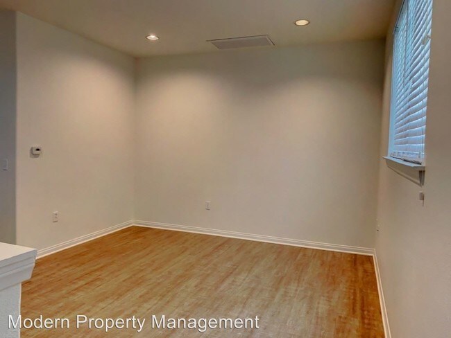 Building Photo - 22018 Gault St