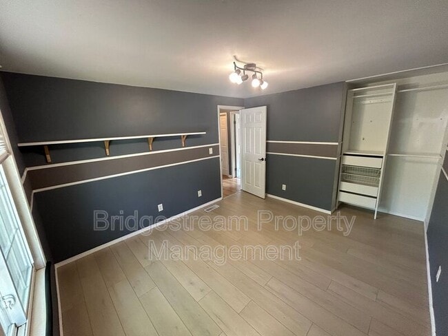 Building Photo - 3112 Charlotte Mill Dr