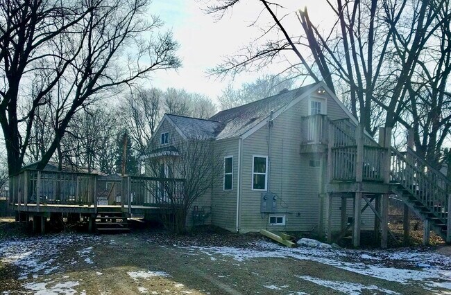 Building Photo - 2937 Sachs St