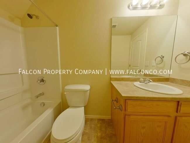Building Photo - 6101 San Mateo Dr