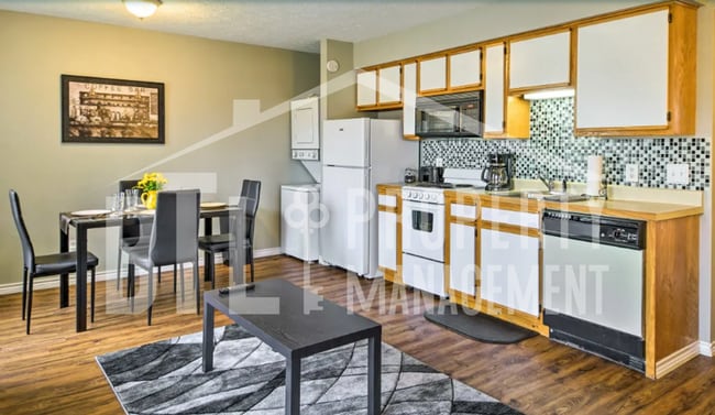 Building Photo - Great Walk-In Unit!