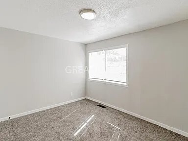 Building Photo - 6621 Seminole Dr