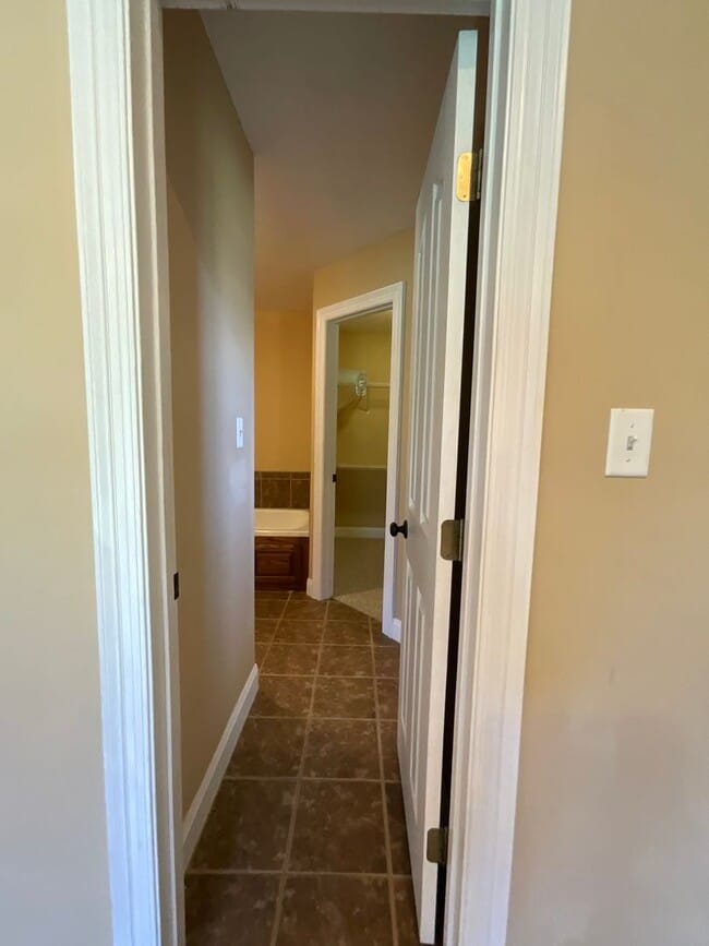 Building Photo - 110 James Dr