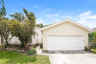 Building Photo - 10115 Elderberry Park Ln