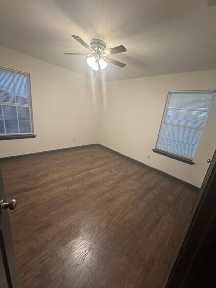 Building Photo - 6474 Rock Ridge Dr